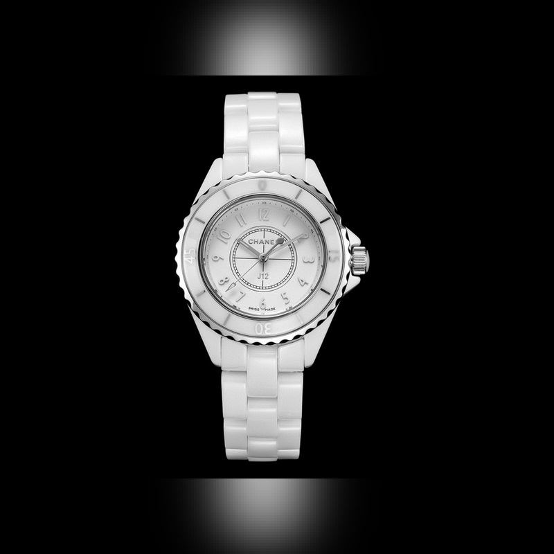 Chanel J12 33mm Super Ceramic Women's Replica Watch Exquisite Craftsmanship-4