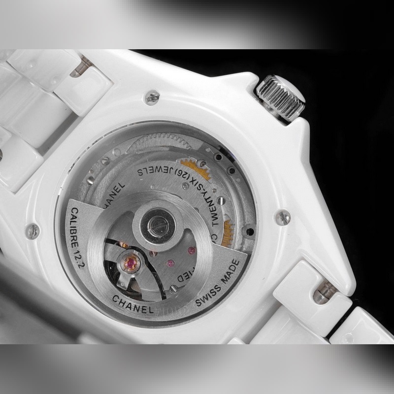 Chanel J12 33mm Super Ceramic Women's Replica Watch Exquisite Craftsmanship-8