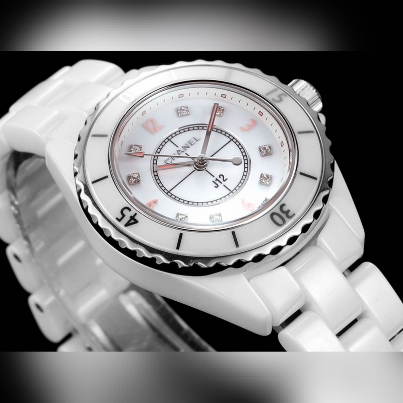 Chanel J12 33mm Replica Watch Super Ceramic Exquisite Craftsmanship-4