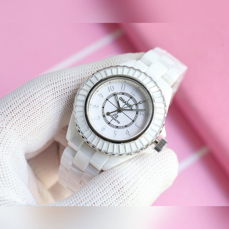 Chanel J12 33mm Super Ceramic Women's Replica Watch Masterpiece Quality-3