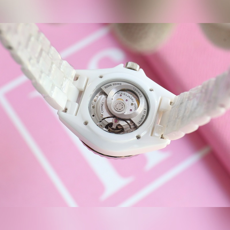 Chanel J12 33mm Super Ceramic Women's Replica Watch Masterpiece Quality-7