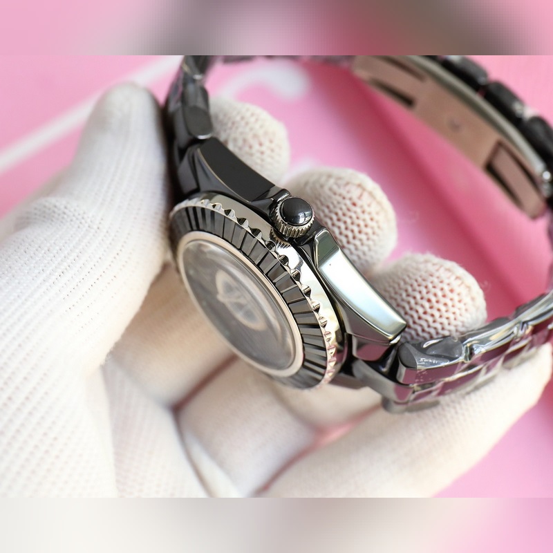 Chanel J12 33mm Ceramic Replica Watch Exquisite Women's Timepiece-8