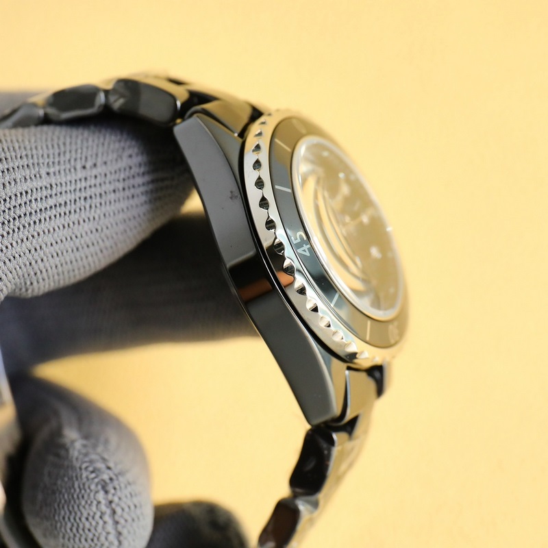 Chanel J12 33mm Ceramic Replica Watch Exquisite Craftsmanship Annual Edition-5