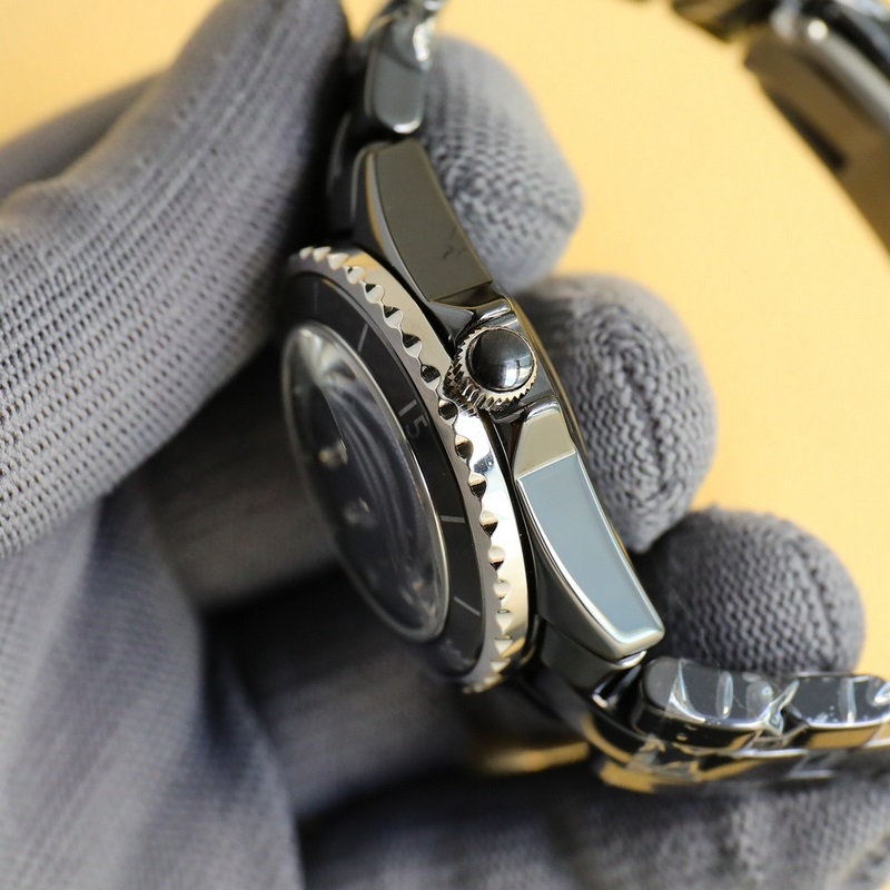 Chanel J12 33mm Ceramic Replica Watch Exquisite Craftsmanship Annual Edition-6