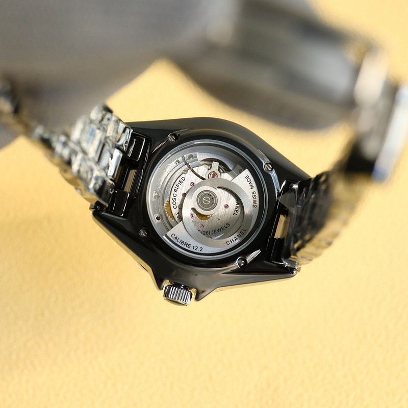 Chanel J12 33mm Ceramic Replica Watch Exquisite Craftsmanship Annual Edition-7