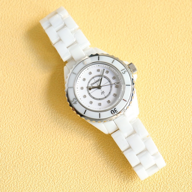 Chanel J12 Series 33mm Women's Replica Watch Super Ceramic Innovation Quality Craftsmanship-4