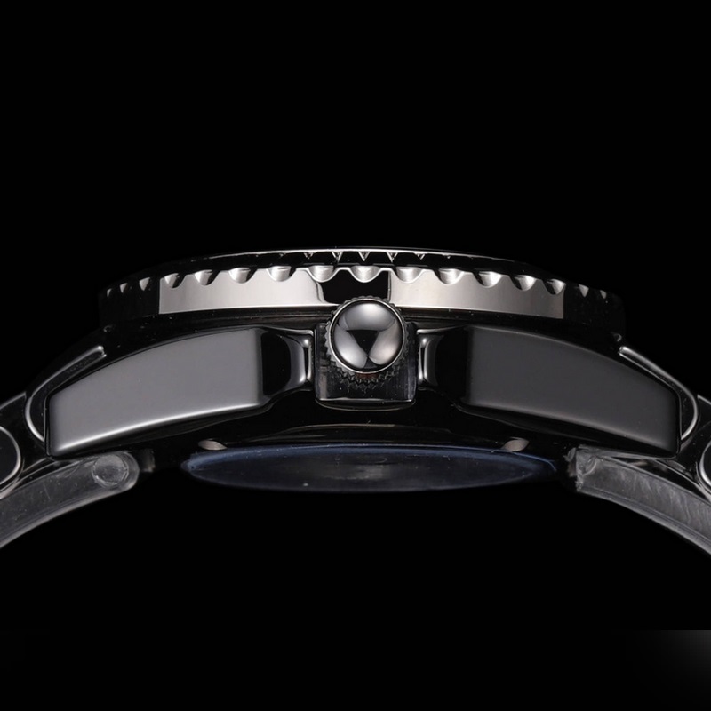 Chanel J12 33mm Ceramic Replica Watch Exquisite Craftsmanship Yearly Release-5