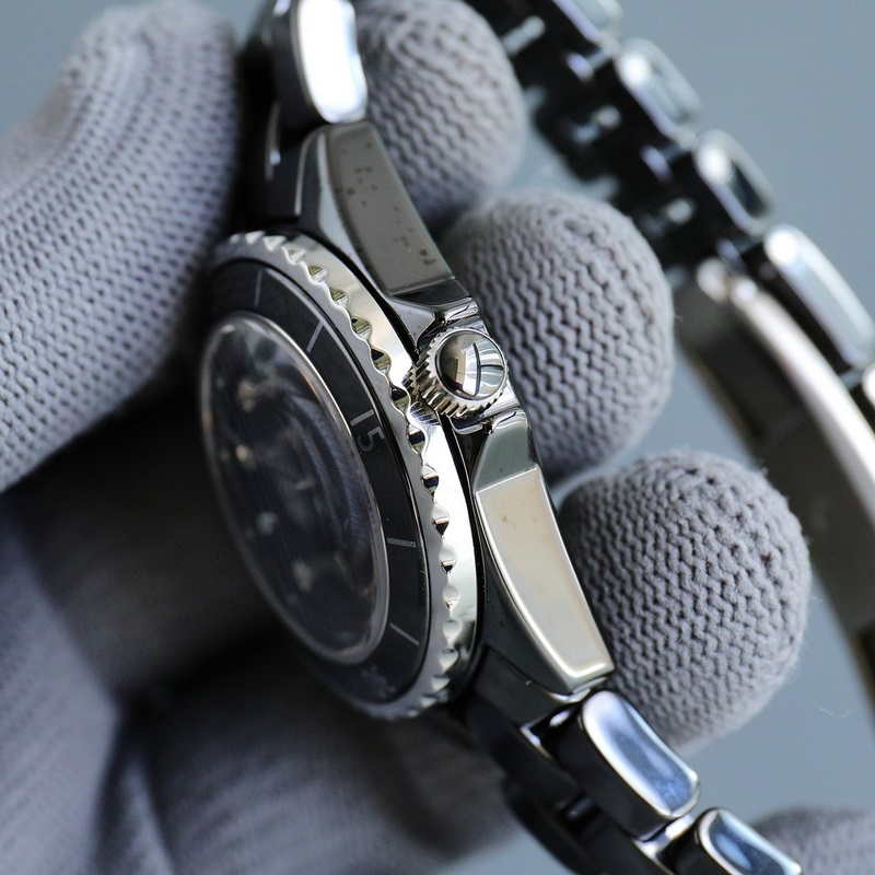 Chanel J12 33mm Super Ceramic Women's Replica Watch New Arrival-5