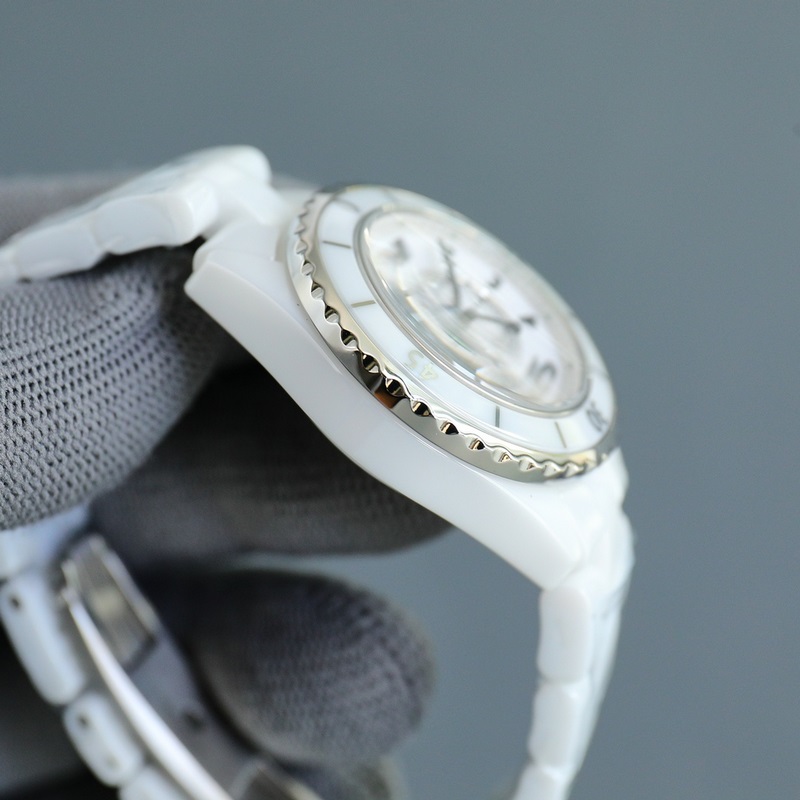 Chanel J12 33mm Super Ceramic Women's Replica Watch New Release-5