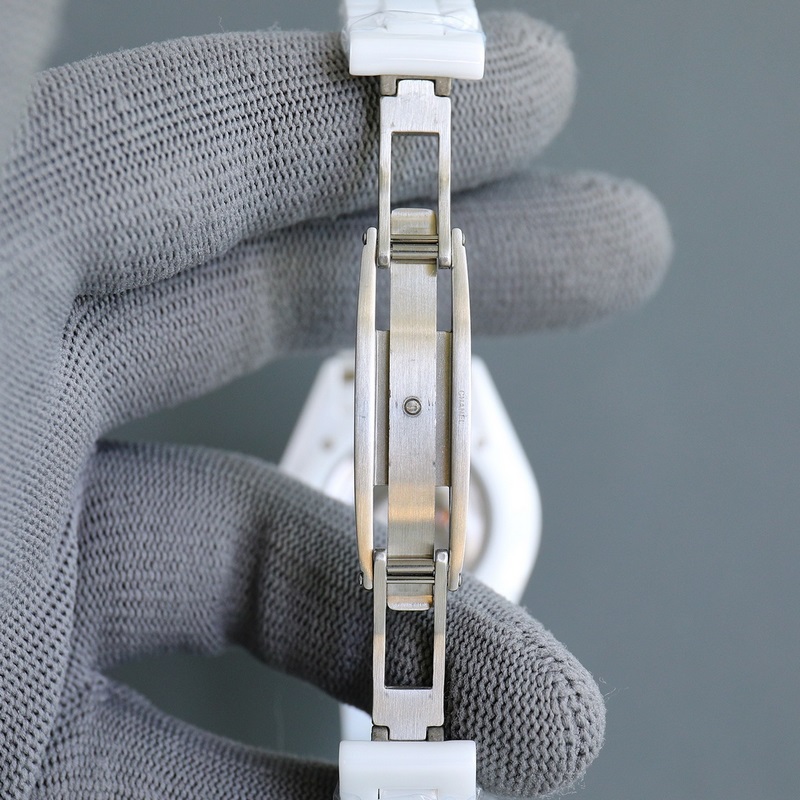 Chanel J12 33mm Super Ceramic Women's Replica Watch New Release-8