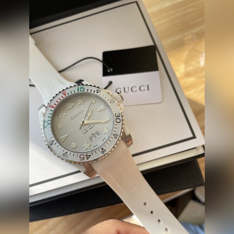 Gucci Dive Swiss Quartz Sapphire Glass Replica Watch-4