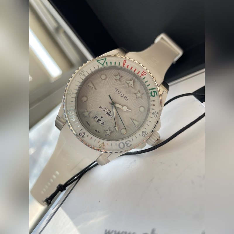 Gucci Dive Swiss Quartz Sapphire Glass Replica Watch-6