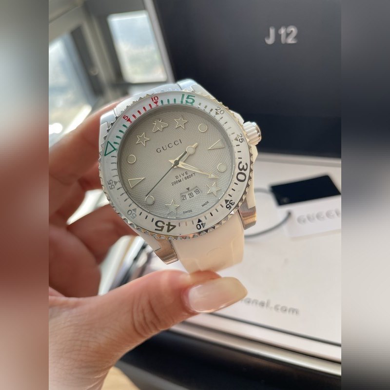 Gucci Dive Swiss Quartz Sapphire Glass Replica Watch-7