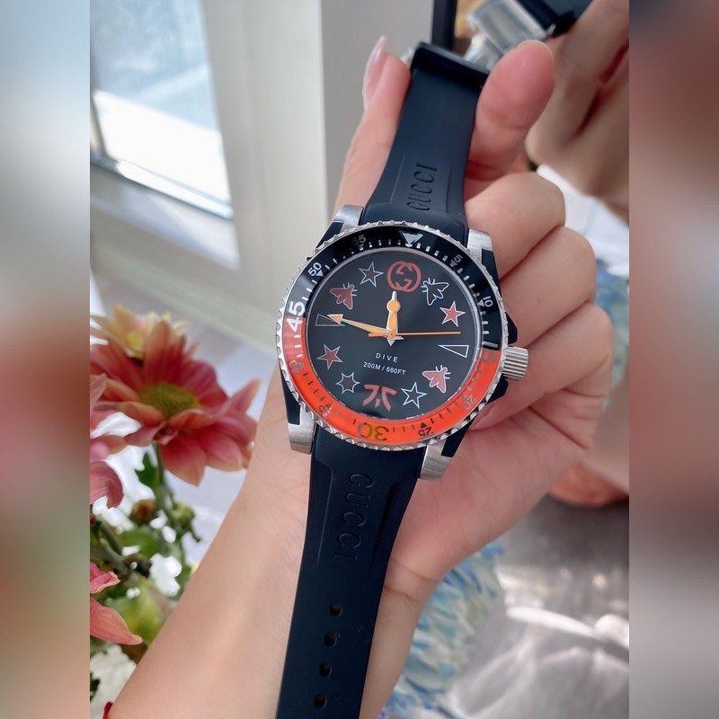 Gucci Dive Quartz Replica Watch 40mm Sapphire Glass Swiss Movement-3