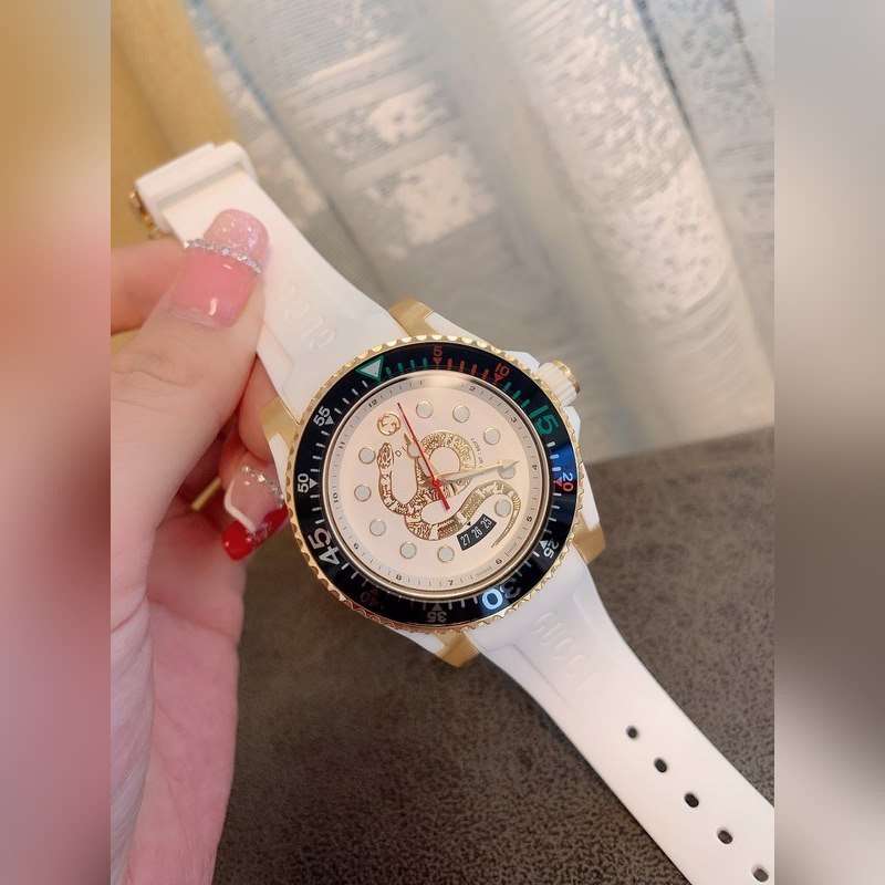GUCCI DIVE Series Unisex Casual Replica Watch with Quality Features-4