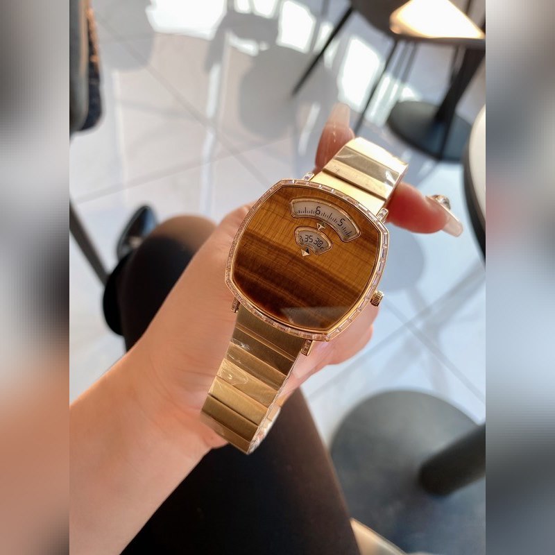 GUCCI GRIP Luxury 38mm Replica Watch-4
