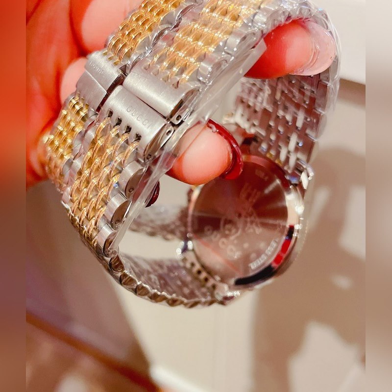 Gucci G-Timeless Slim G-Timeless Bee Replica Watch Luxury Design-4