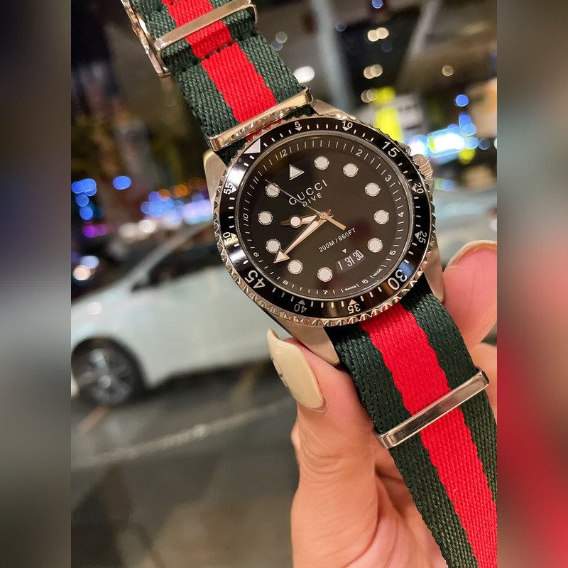 Gucci Dive Series Urban Sports Fashion Timepiece with Striped Design-6