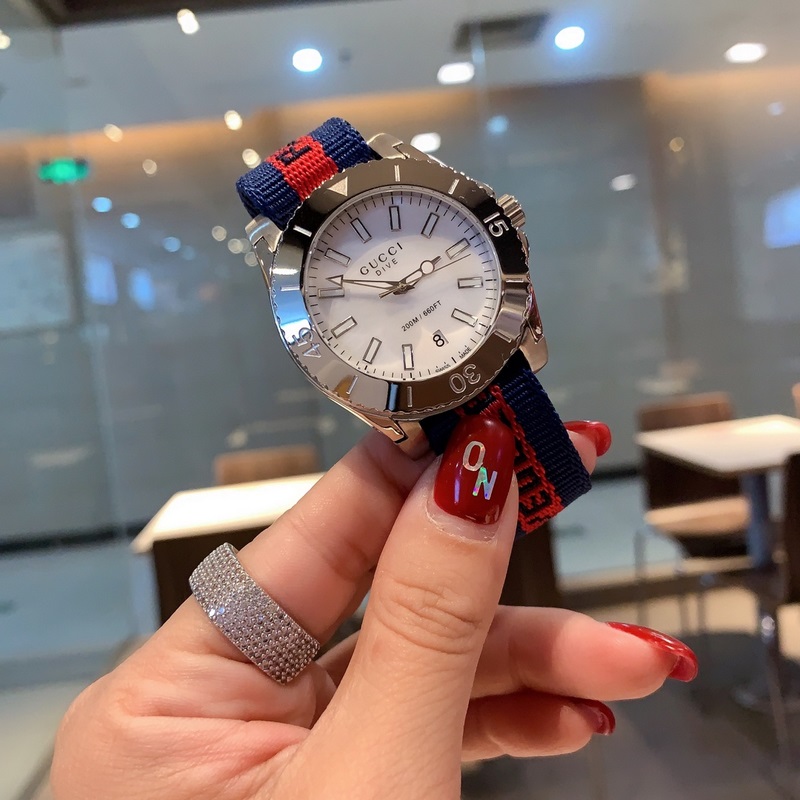 Gucci Dive Series 40mm Unisex Replica Watch with Coated Dial-5