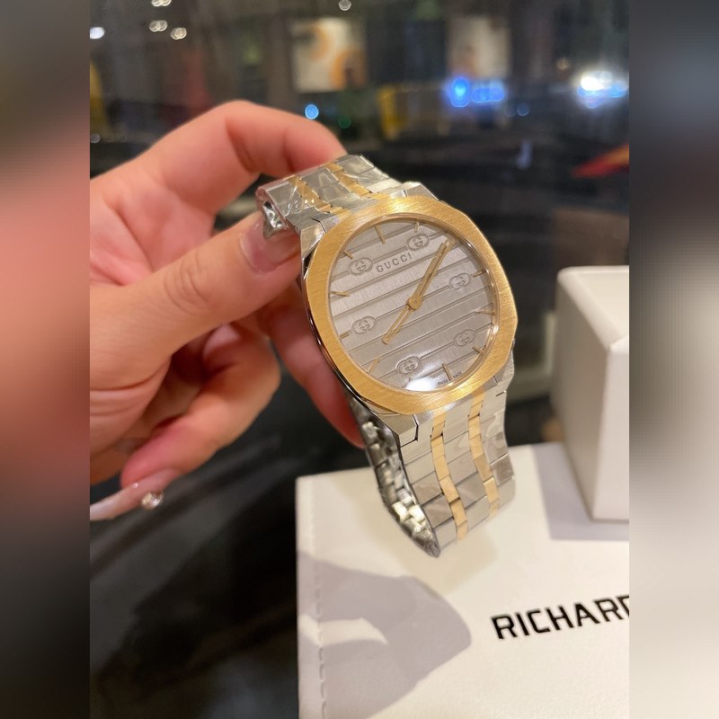 GUCCI 25H Luxury Sport Replica Watch Stylish Design and Quality Craftsmanship-3