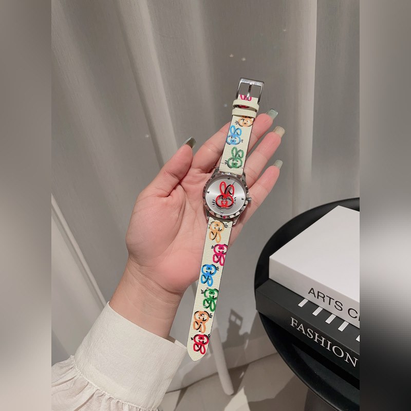 GUCCI G-Timeless Rabbit Replica Watch Quality Craftsmanship&Timeless Elegance-5