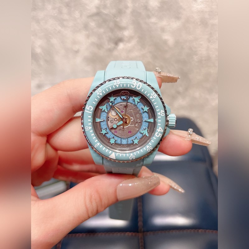 GUCCI DIVE 650 Explore Time's Mysteries with Quality Craftsmanship-2