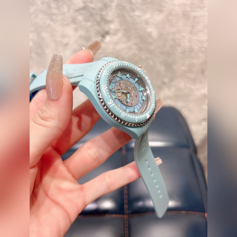 GUCCI DIVE 650 Explore Time's Mysteries with Quality Craftsmanship-3