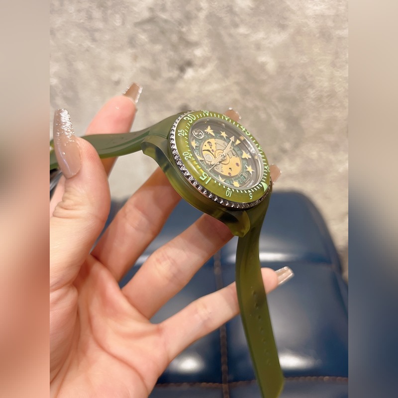 GUCCI DIVE Series 650 Replica Watch Explore the World's Secrets-3