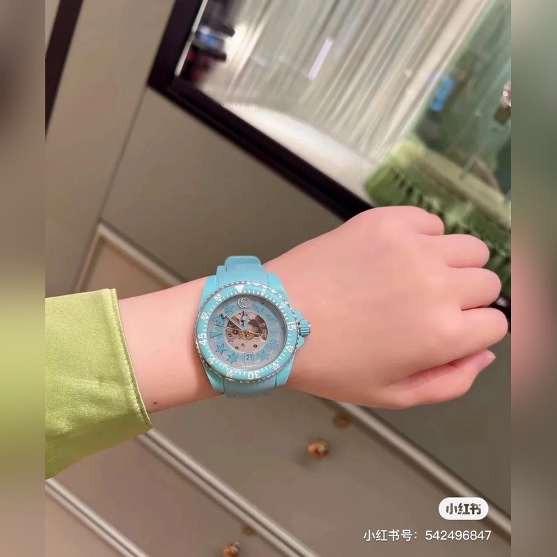 GUCCI DIVE Series Luxury Replica Watch Uncover Time's Mysteries-3