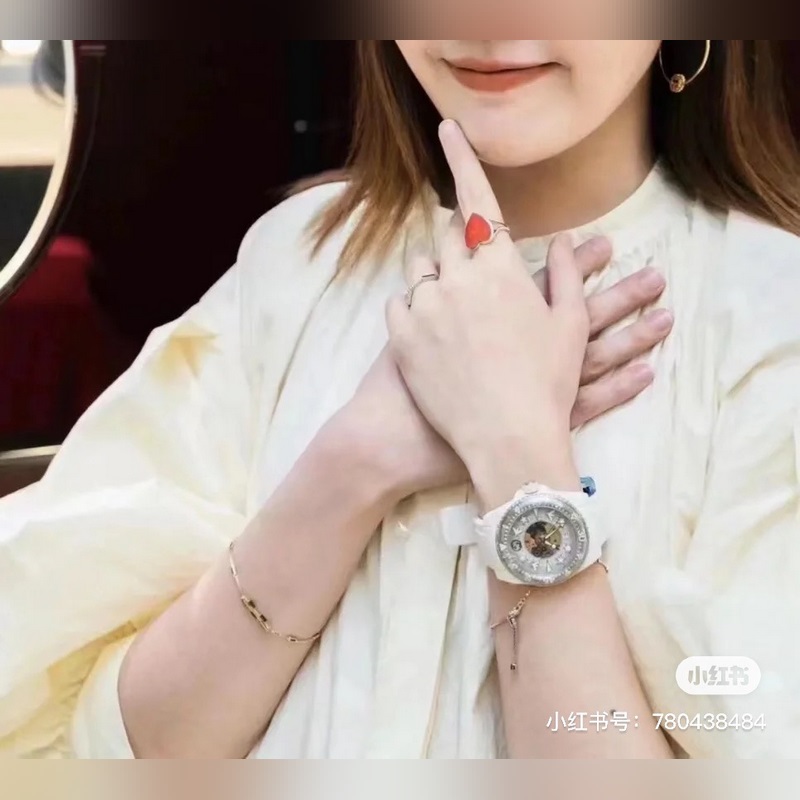 GUCCI DIVE Series Luxury Replica Watch Uncover Time's Mysteries-6