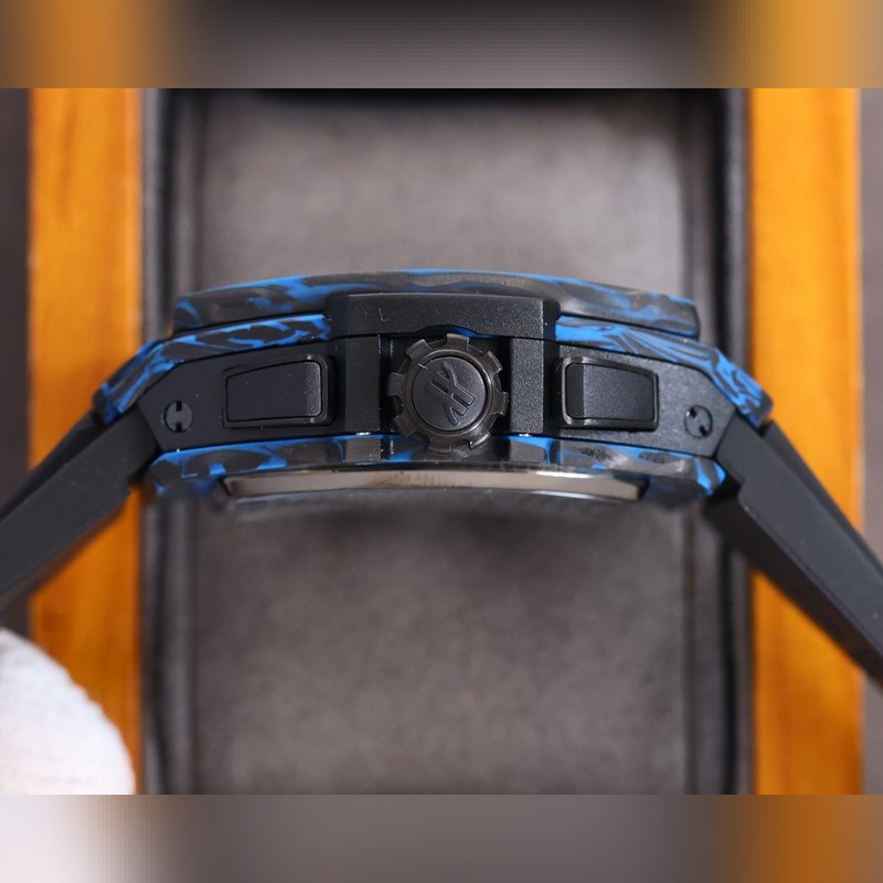 Hublot Big Bang Soul Series Red Carbon Fiber Replica Watch-5