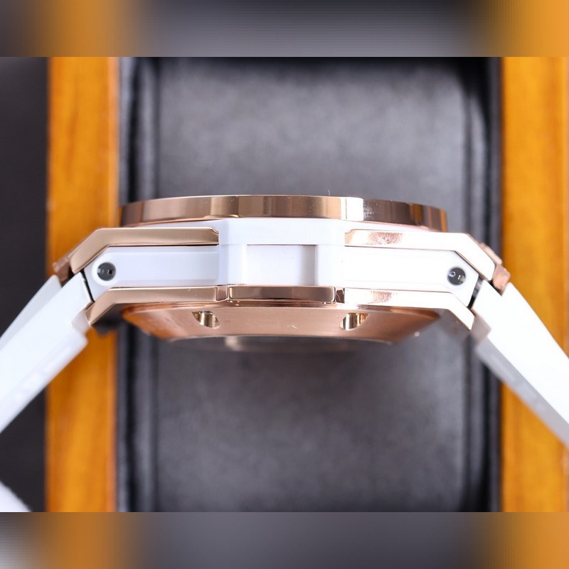 Hublot Big Bang V2 Chronograph Elemental Materials Replica Watch-6