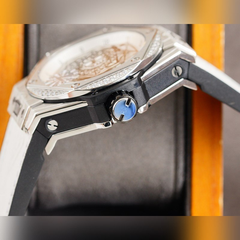 Hublot Big Bang Tattoo Revival Edition Luxe Timepiece-6