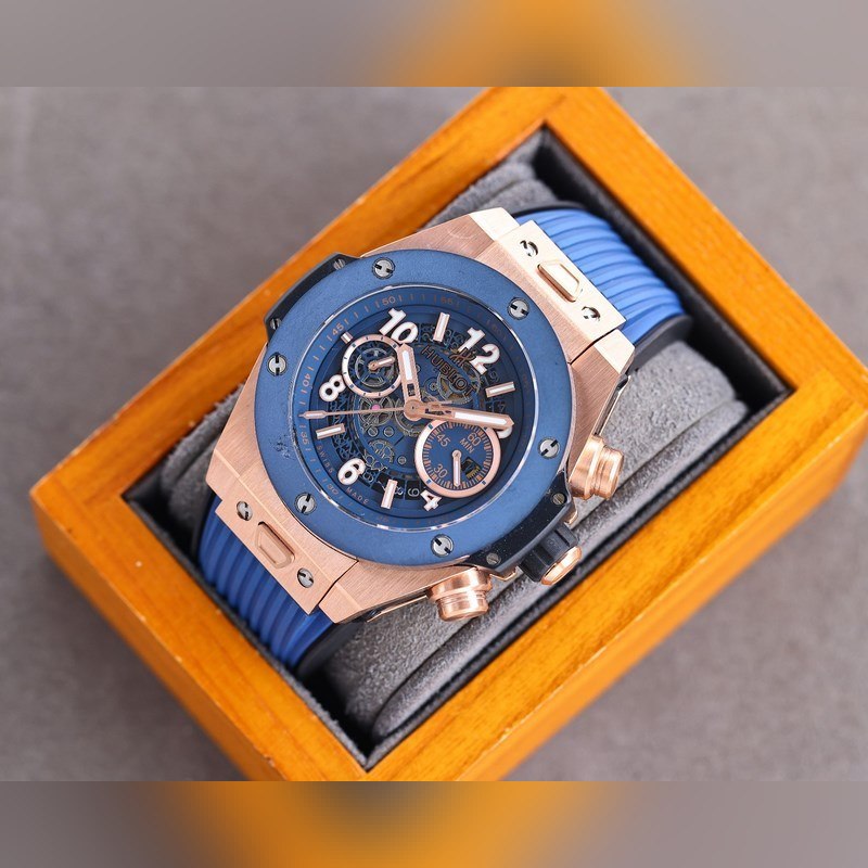 Hublot Big Bang V2 Chronograph with Elemental Materials-3