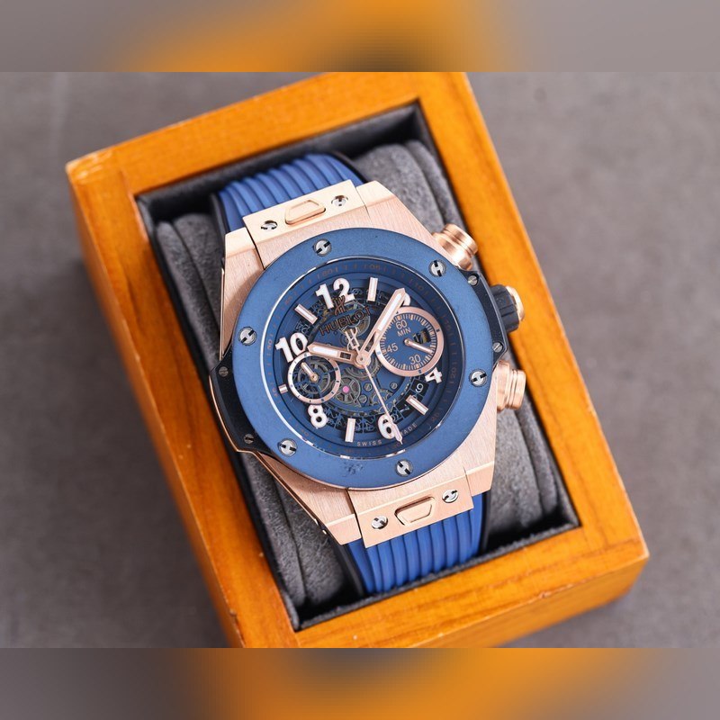 Hublot Big Bang V2 Chronograph with Elemental Materials-4