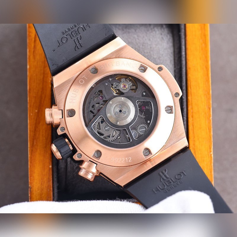 Hublot Big Bang V2 Chronograph with Elemental Materials-7