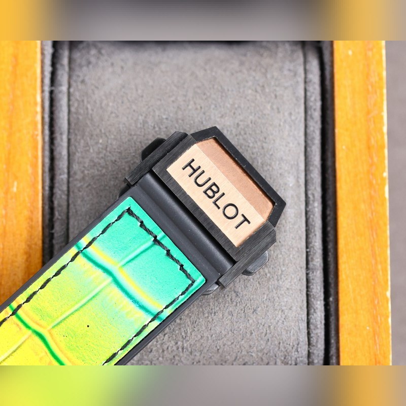 Hublot Big Bang V2 Chronograph Elemental Materials Replica Watch-8