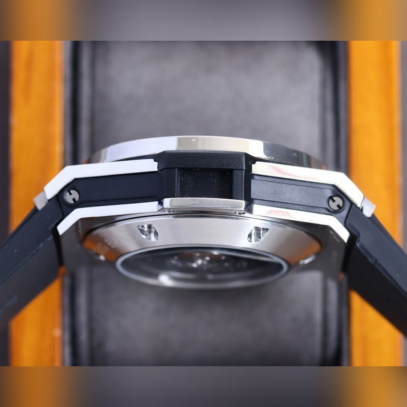 Hublot Big Bang V2 Chronograph Elemental Materials Replica Watch-6