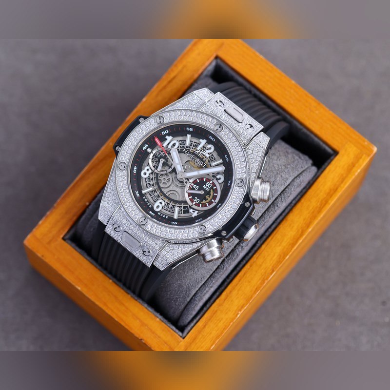 Hublot Big Bang V2 Chronograph Elemental Materials-3