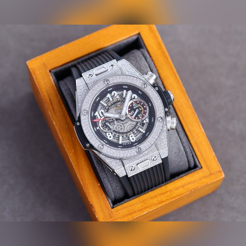 Hublot Big Bang V2 Chronograph Elemental Materials-4
