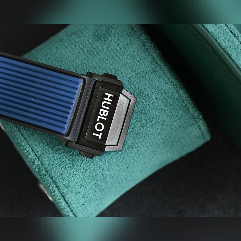 Hublot Big Bang Carbon Fiber Replica Watch High-Quality Timepiece-8