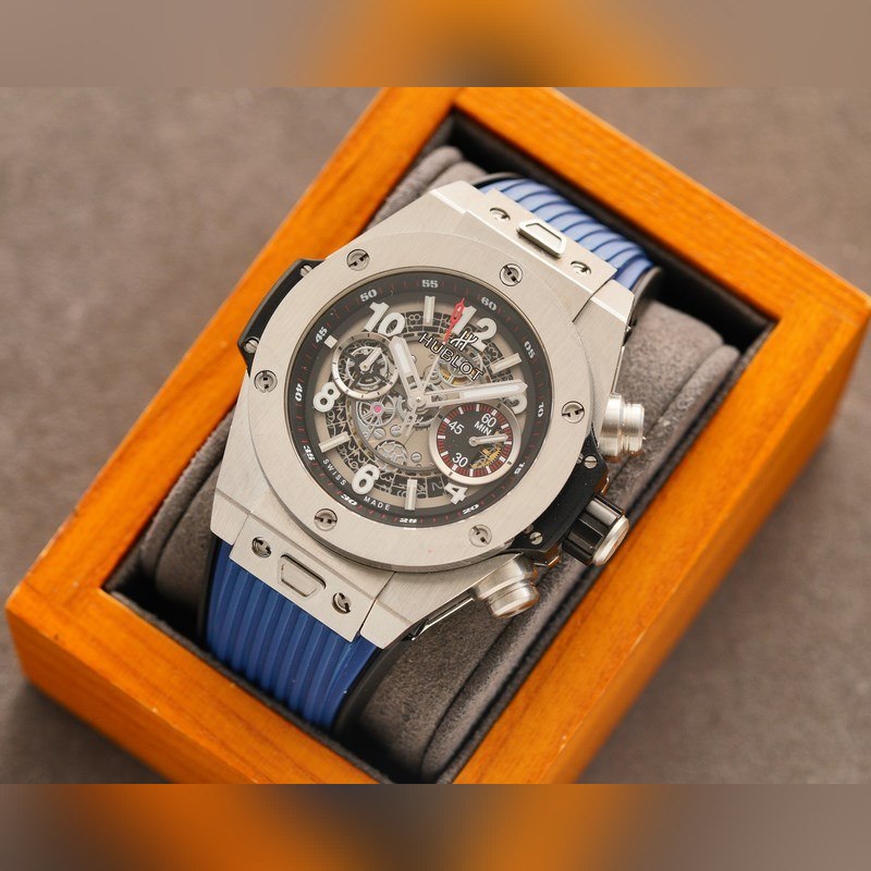 Hublot Big Bang V2 Chronograph with Element Materials-2