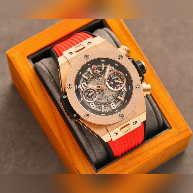 Hublot Big Bang V2 Chronograph with Element Materials-5