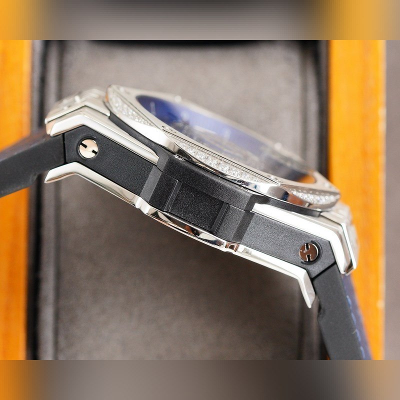 Hublot Big Bang II Tattoo Rebirth Edition-7