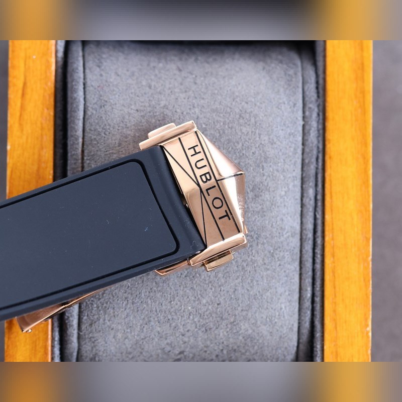 Hublot Big Bang Sang Bleu II Tattoo Replica Watch-8