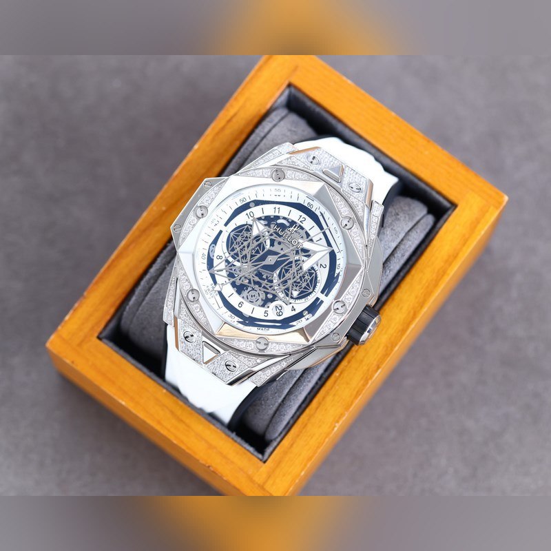 Hublot Big Bang Sang Bleu II Tattoo Replica Watch-4