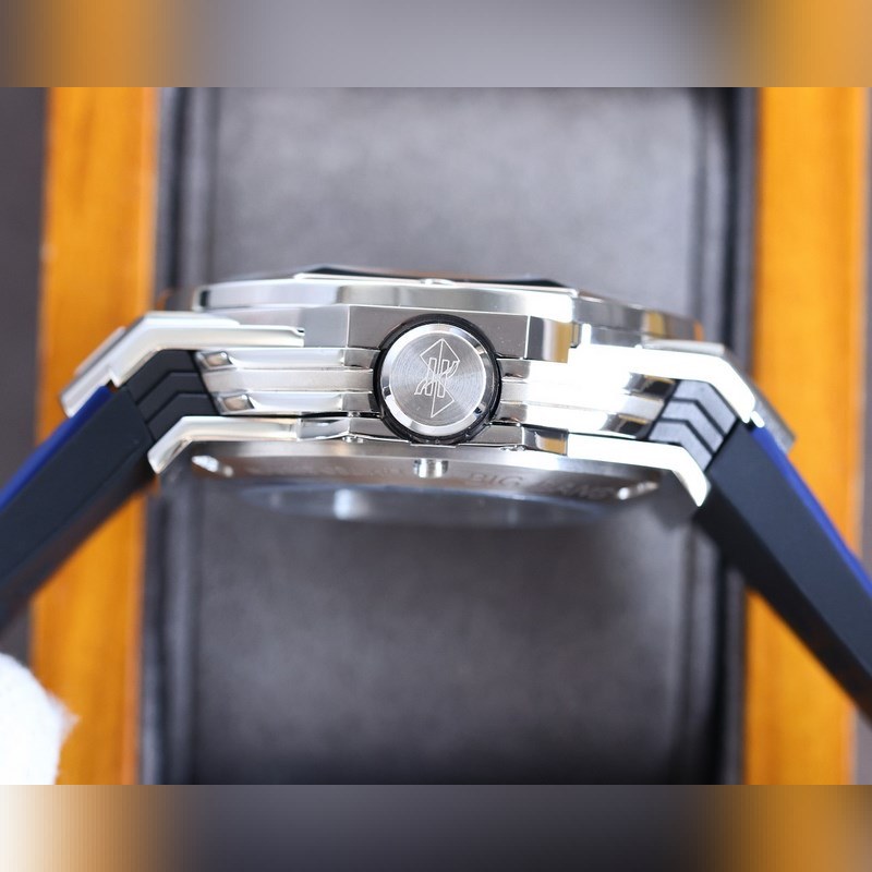 Hublot Big Bang Sang Bleu II Tattoo Replica Watch-6