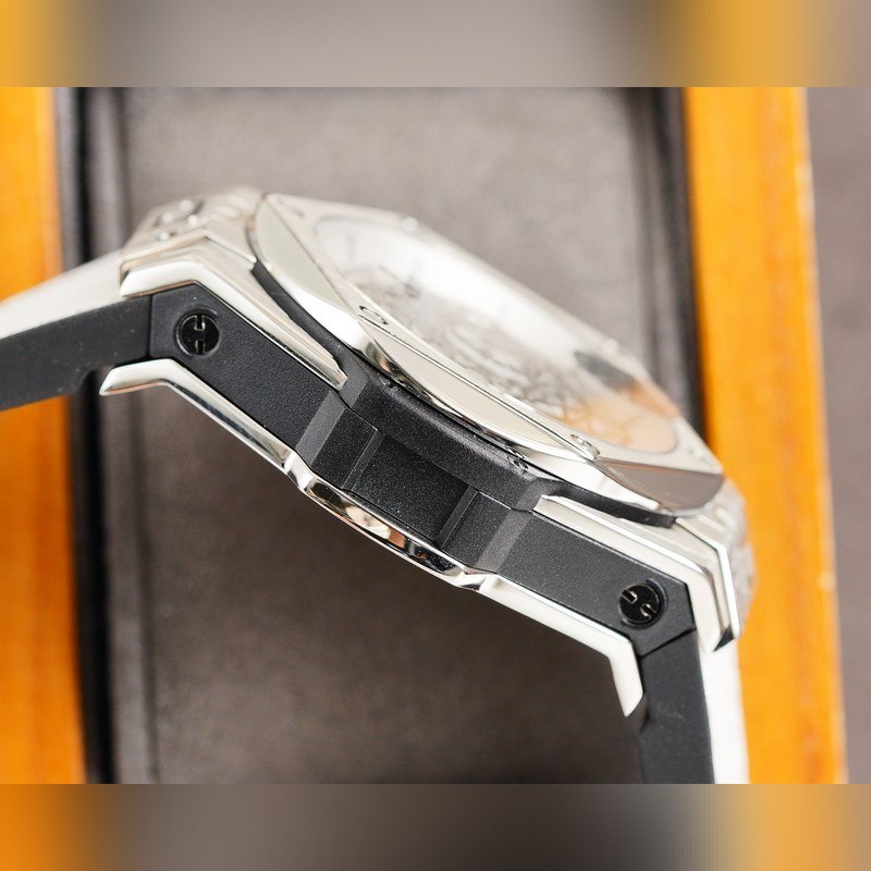 Hublot Big Bang Tattoo Rebirth Edition -6