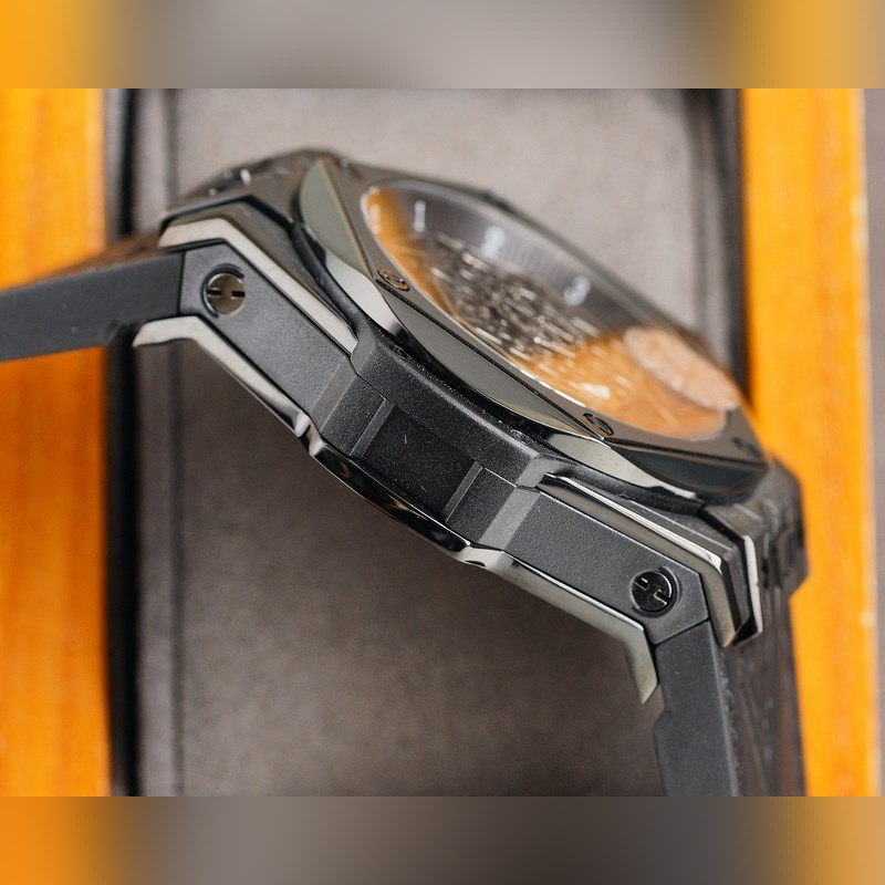 Hublot Big Bang 2 Tattoo Rebirth Edition -7
