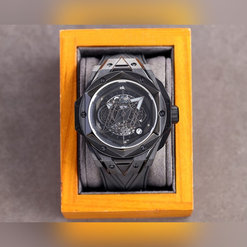 Hublot Big Bang Sang Bleu II Tattoo Replica Watch New Edition-3